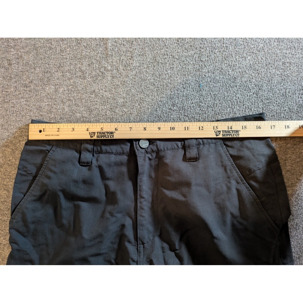 Oakley Shorts Men's Size 32 Black Performance Chino Flat Front Golf Nylon Blend - Picture 5 of 11